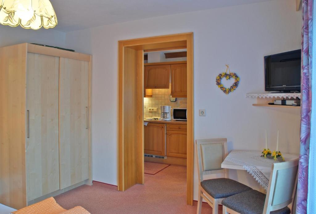 Gaestehaus Resi Jerzens Oda fotoğraf